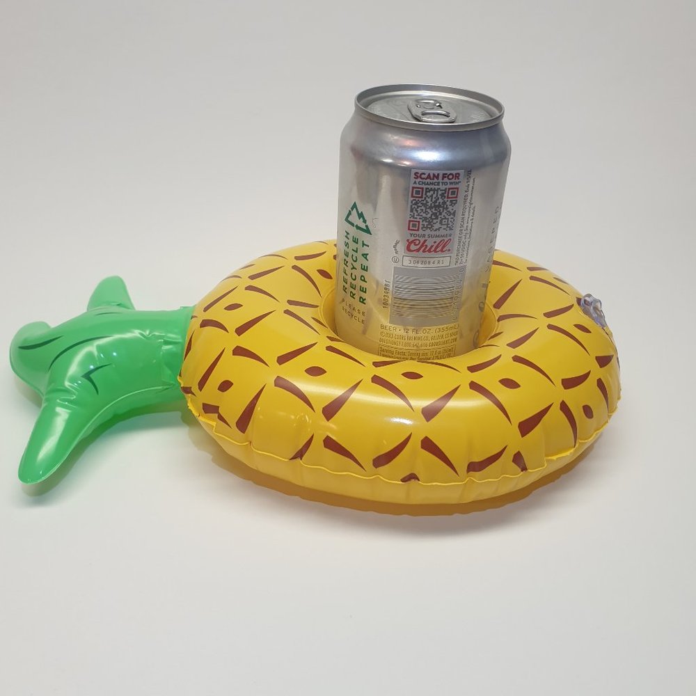 Fun Summer Pineapple Beer/Soda/Water Can Holder Pool Toy Floatie All Ages